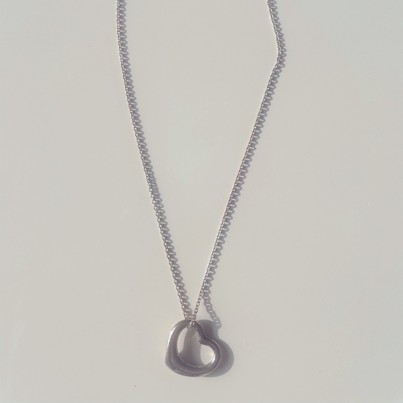 Elsa Peretti Open Heart Pendant - Picture 3 of 4